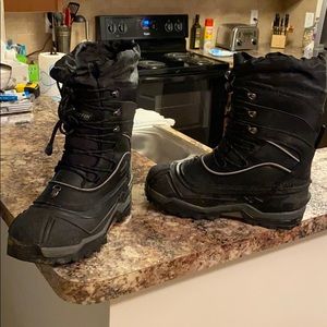 Baffin snow monster boots